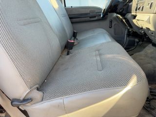 2005 Ford F-350 - Interior Front Seat Image